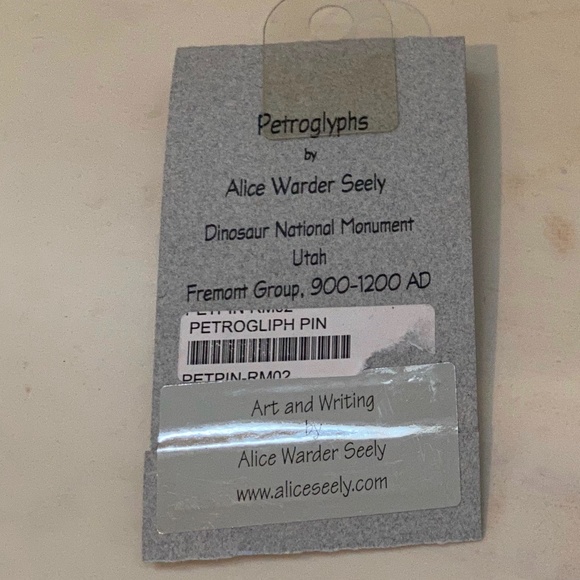 Alice Seely Vintage Petroglyphs Brooch - Picture 4 of 6